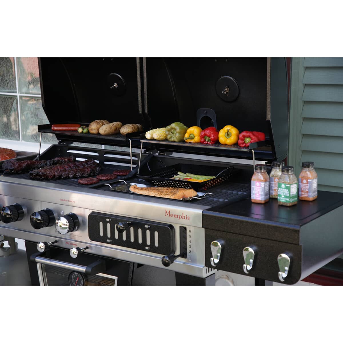 Pit Boss Memphis Ultimate Combo Gas and Charcoal Grill With Regulator And Cover
