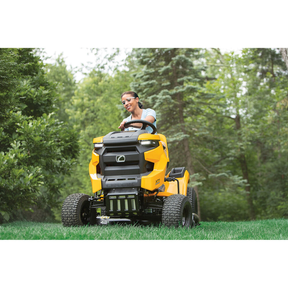 Cub Cadet XT1 LT42 IP Lawn Tractor