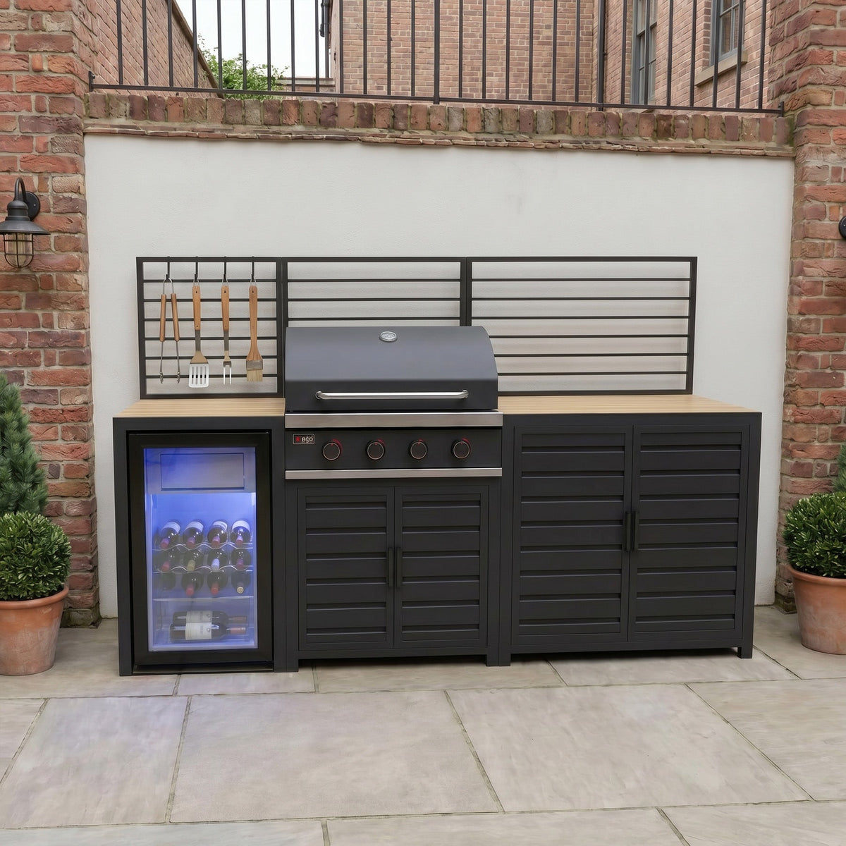 Draco Grills Scandic Modular 4 Burner Barbecue Cabinet with Double Cupboard & Fridge Unit