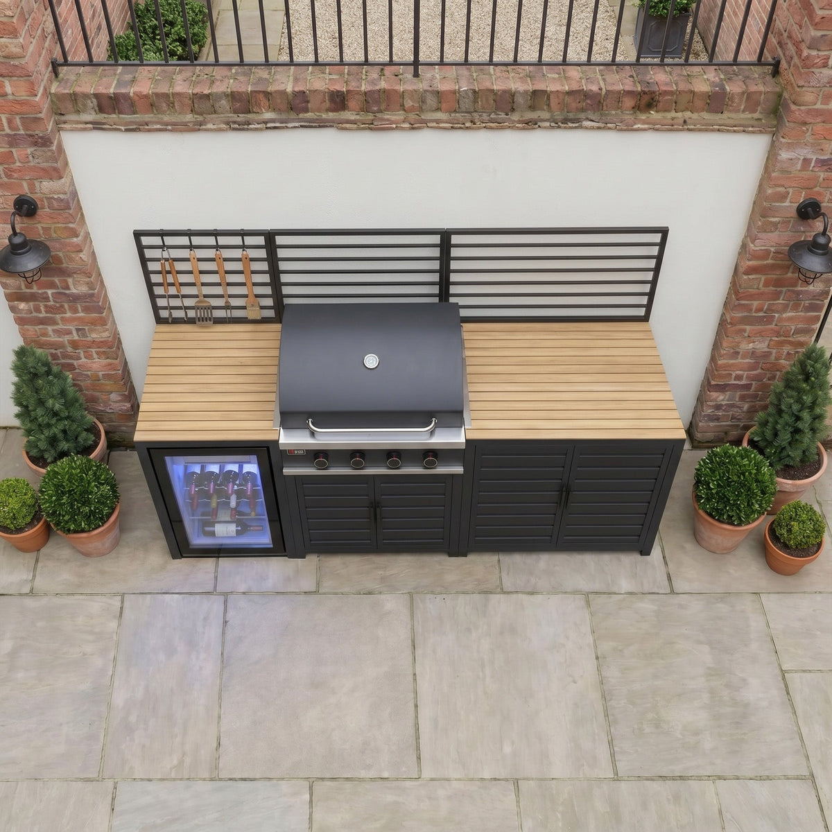 Draco Grills Scandic Modular 4 Burner Barbecue Cabinet with Double Cupboard & Fridge Unit