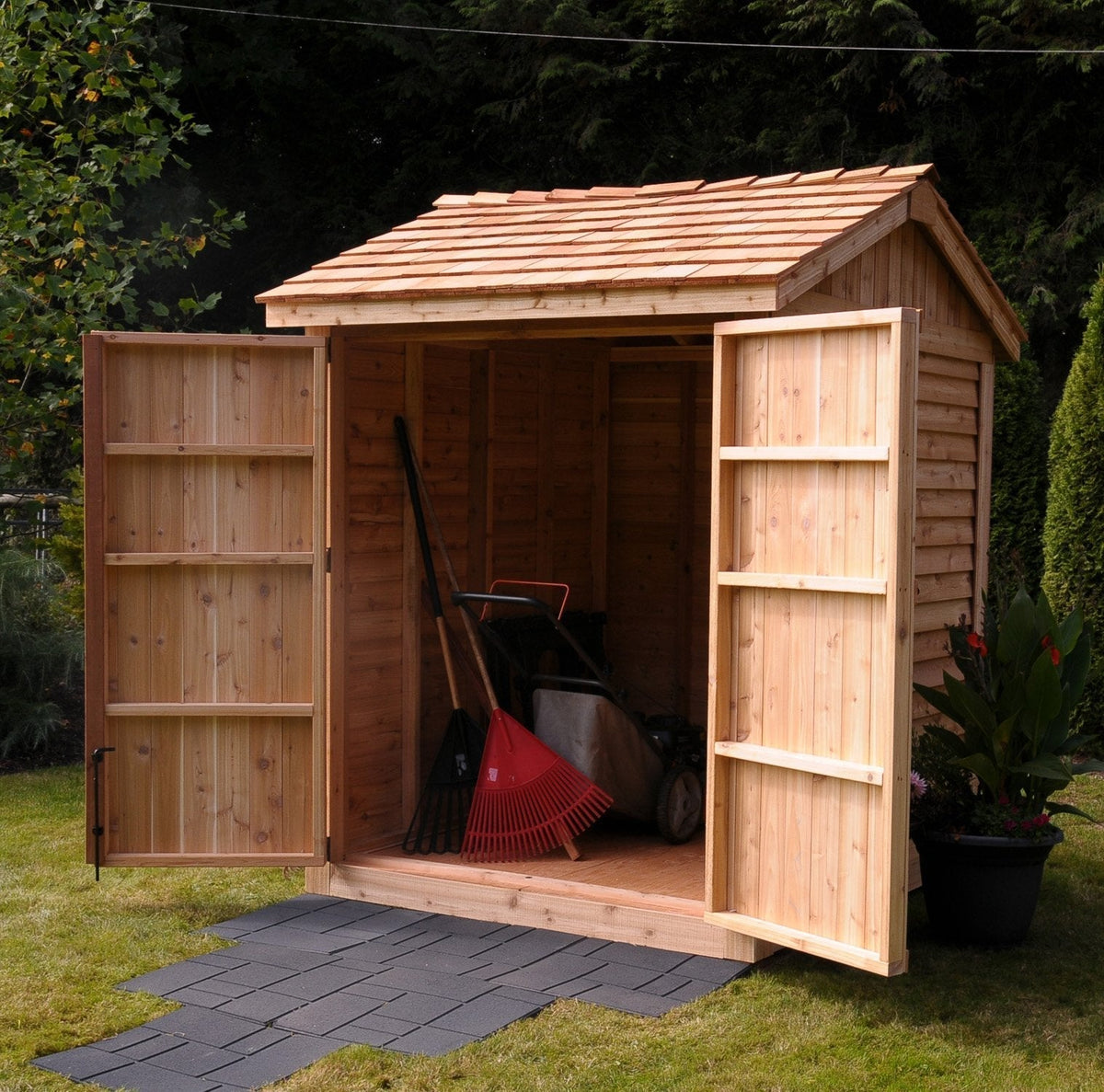 6' x 6' Maximizer Cedar Storage Shed